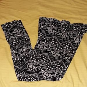 Victoria's Secret Pink Tribal‎ Leggings Medium